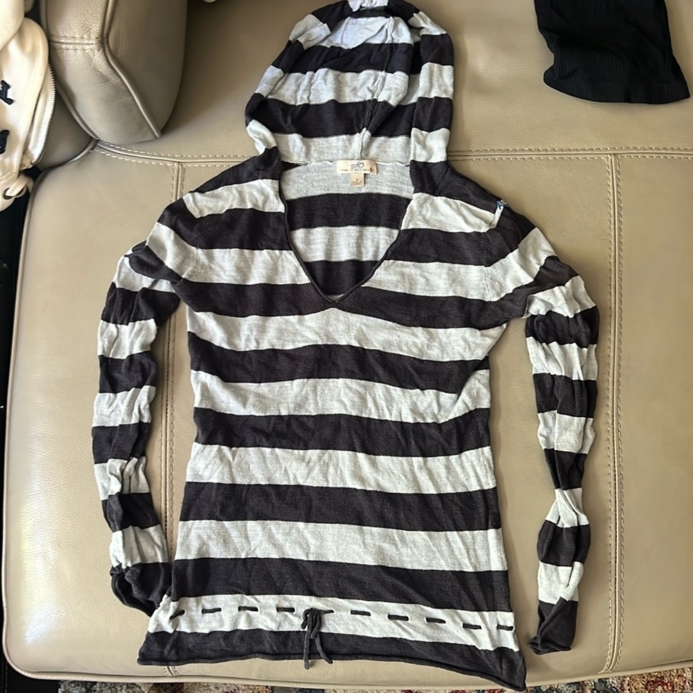 vintage hooded long sleeve